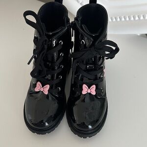 Minnie Mouse Girl Boots Size 10